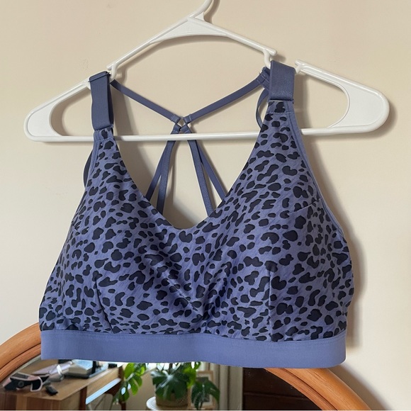 CALIA by Carrie Underwood Other - CALIA Focus Strappy Sports Bra in large